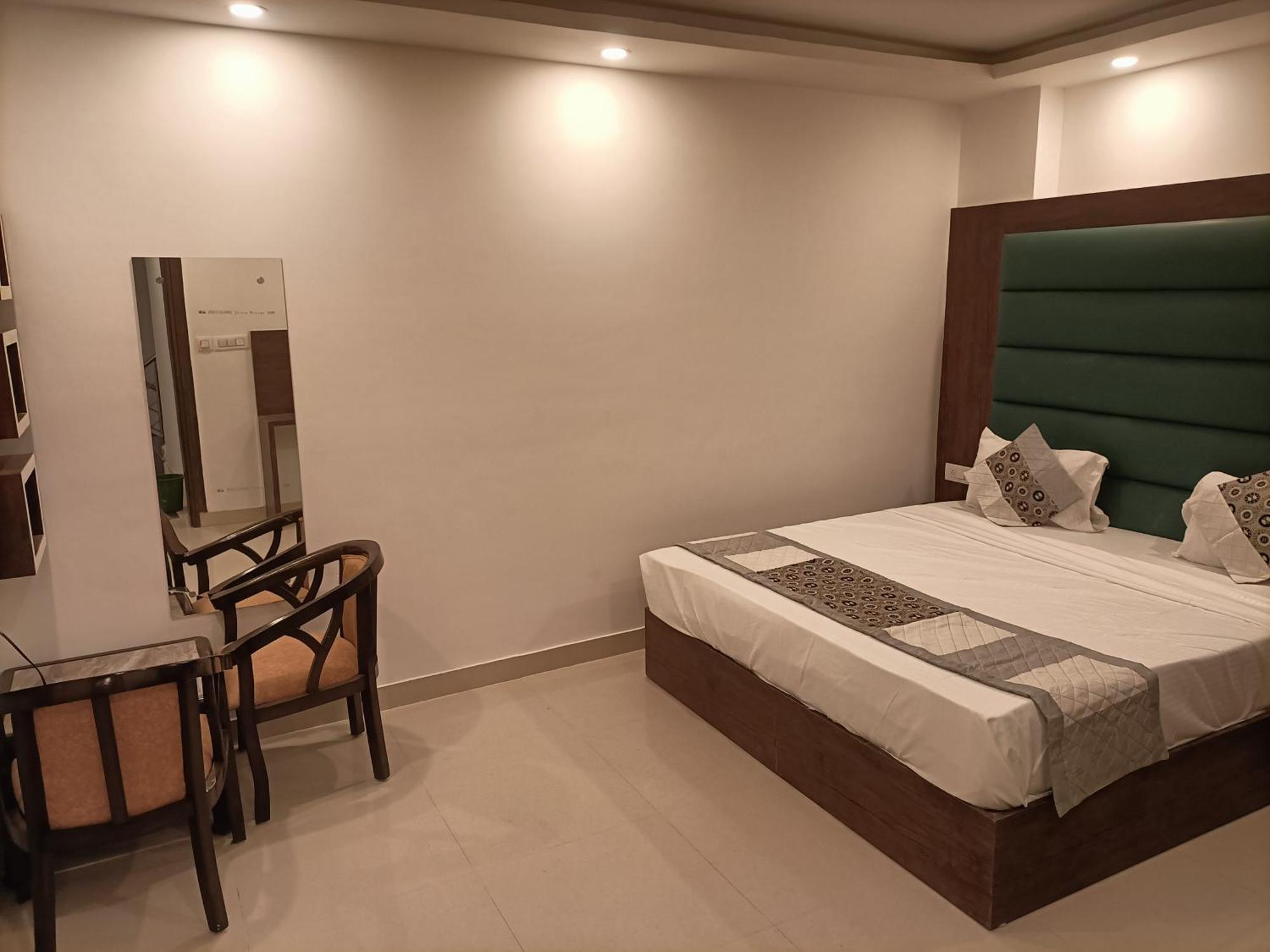 Hotel Vista Premium Tark A Family Hotel Near Igi Airport Delhi New Delhi Eksteriør bilde